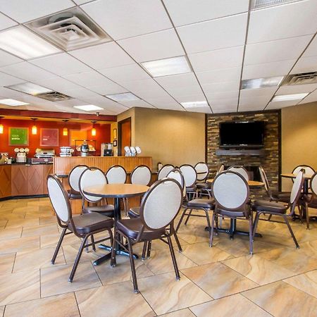 Rodeway Inn & Suites Clarksville Exteriér fotografie