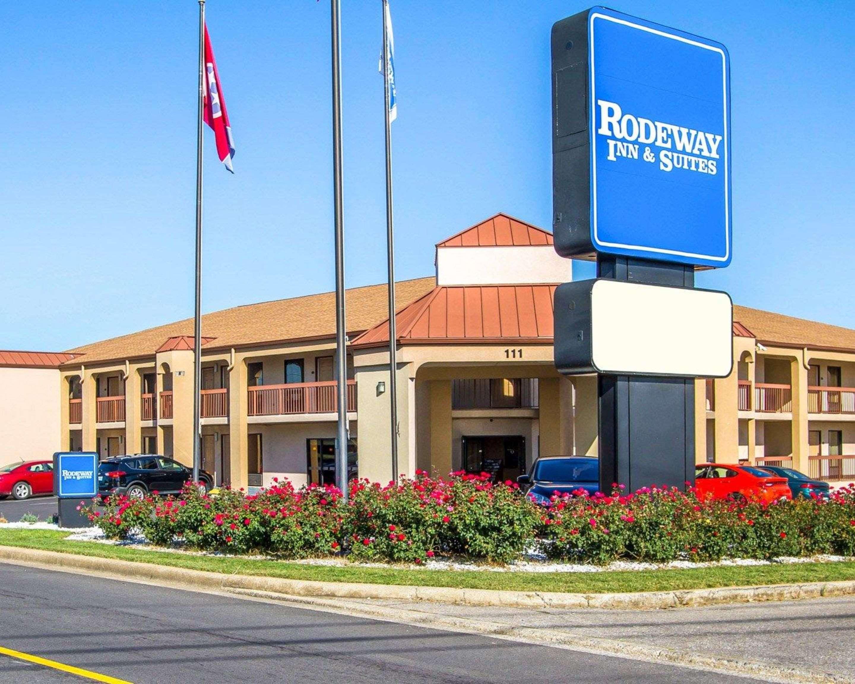 Rodeway Inn & Suites Clarksville Exteriér fotografie