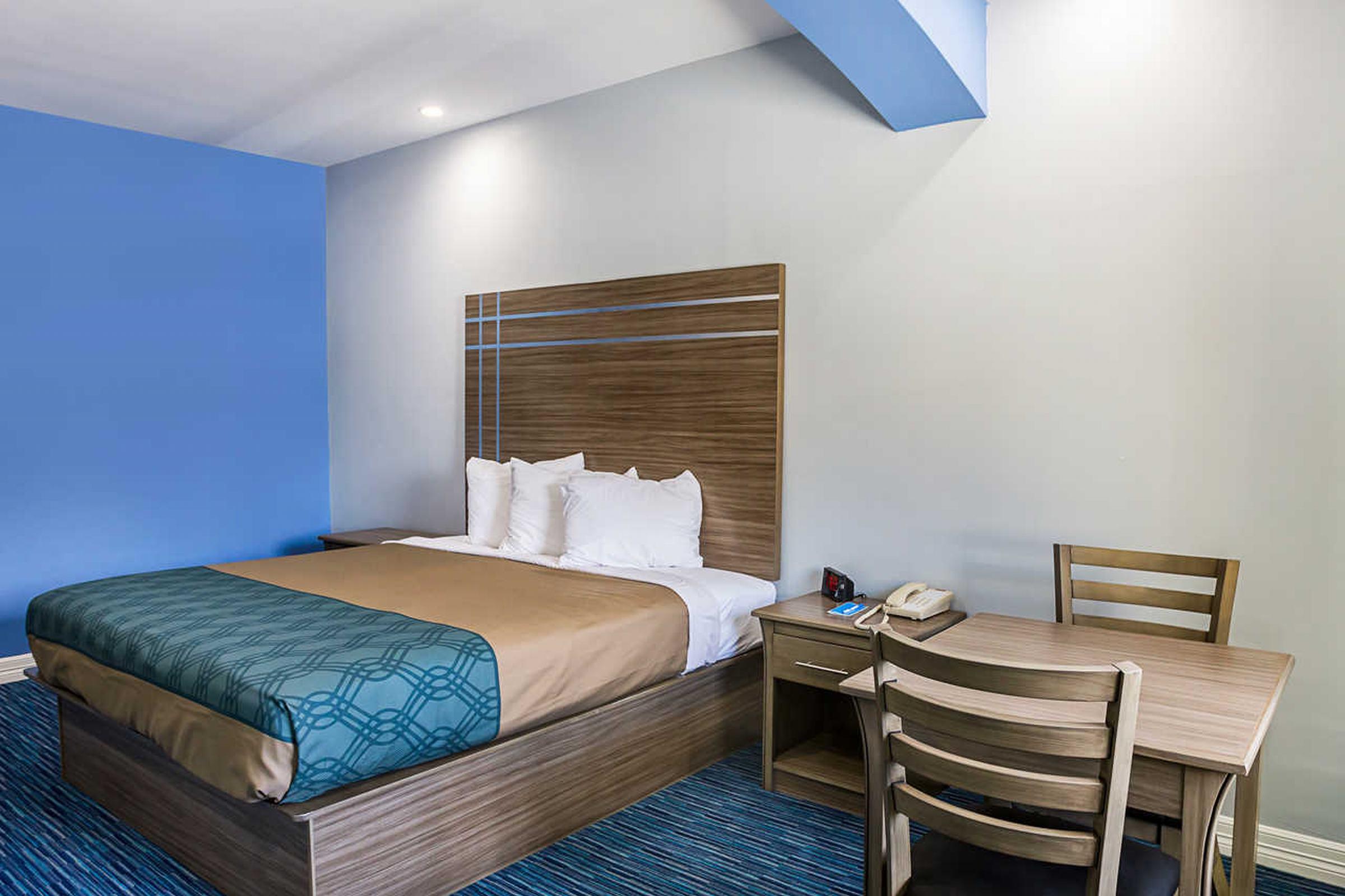Rodeway Inn & Suites Clarksville Exteriér fotografie