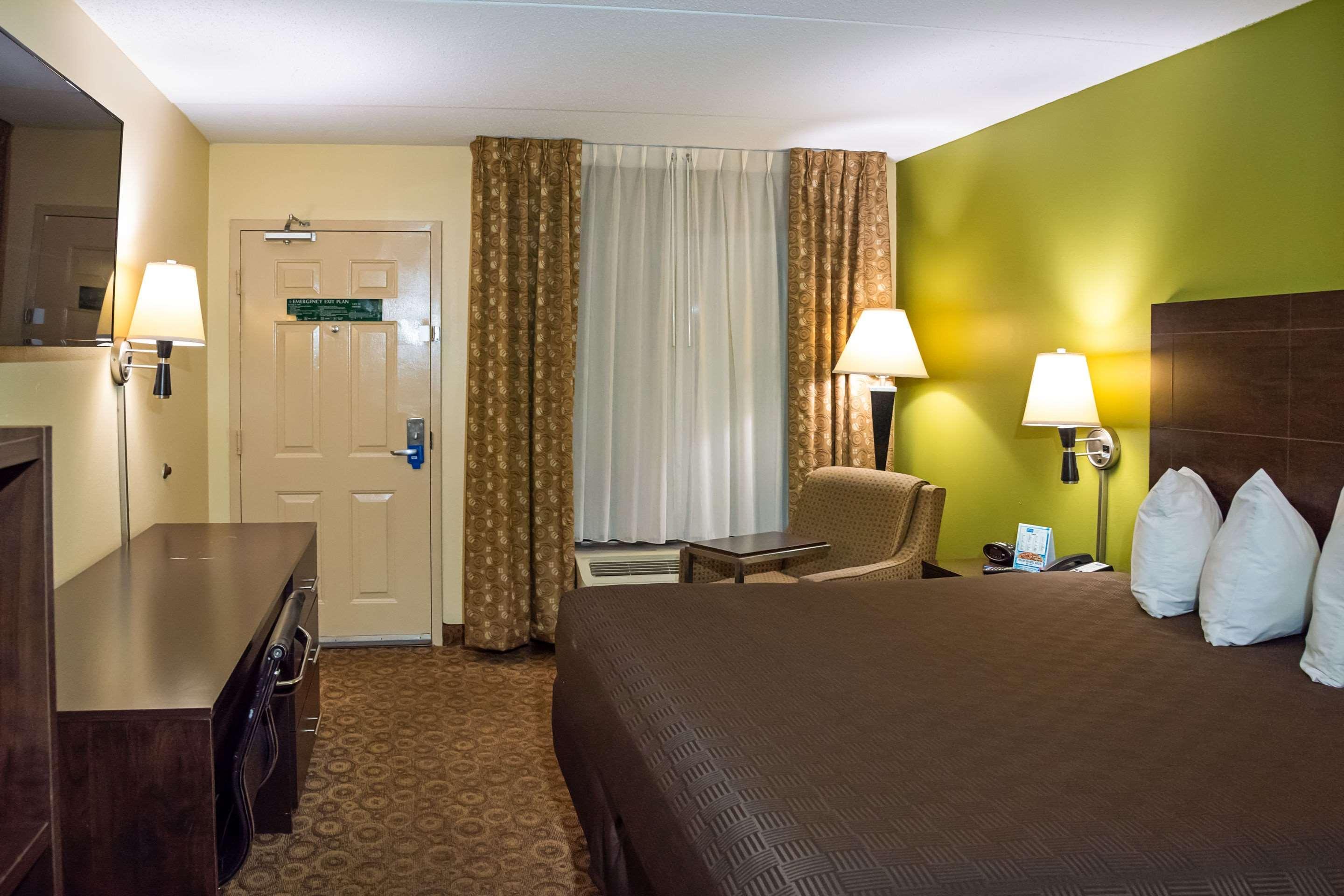 Rodeway Inn & Suites Clarksville Exteriér fotografie