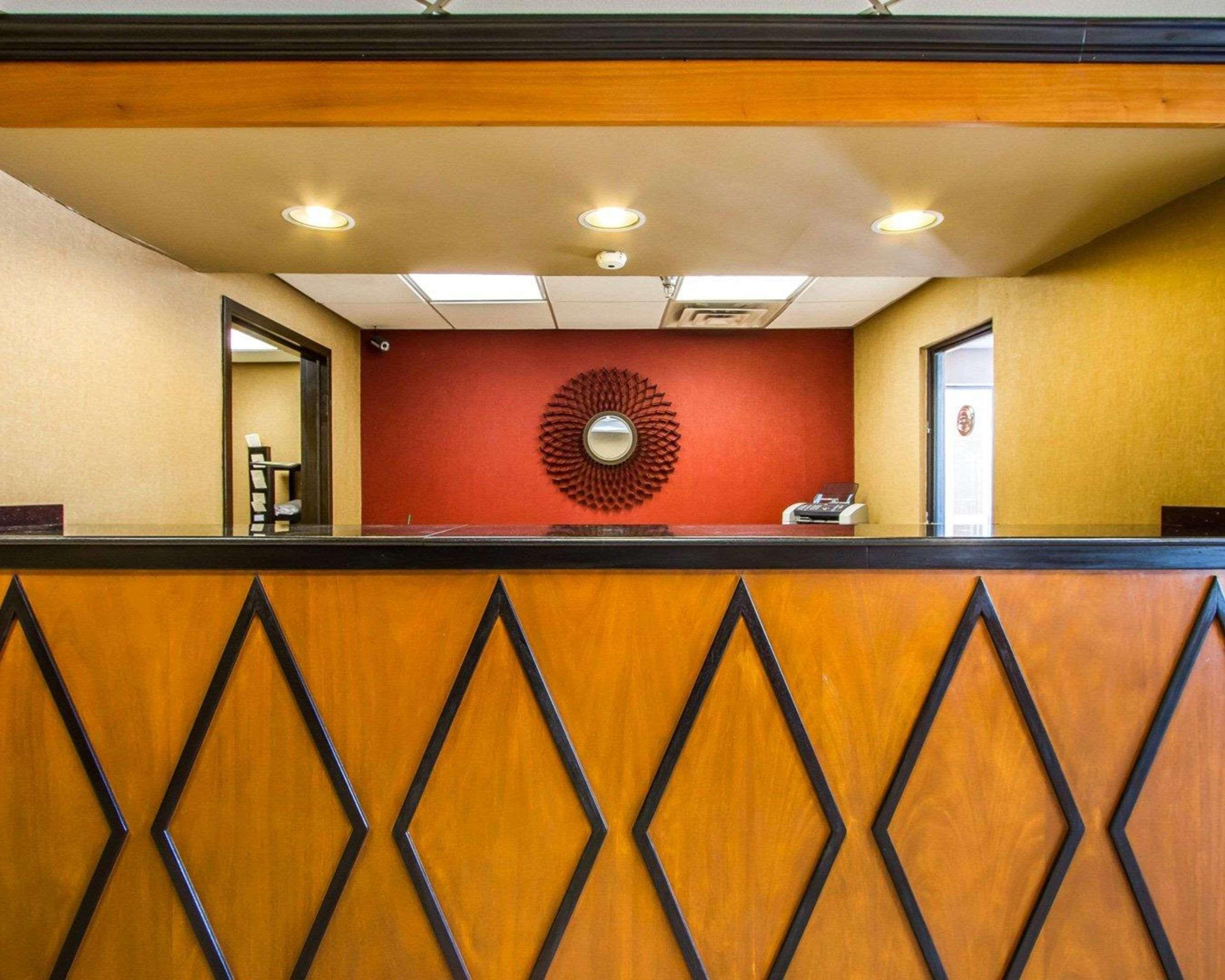 Rodeway Inn & Suites Clarksville Exteriér fotografie