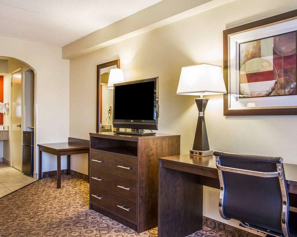 Rodeway Inn & Suites Clarksville Pokoj fotografie